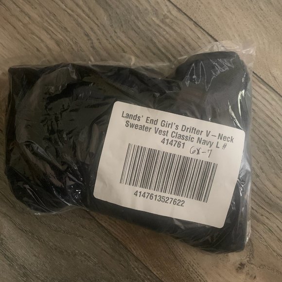 NWT LANDS' END GIRL'S DRIFTER V-NECK SWEATER VEST CLASSIC NAVY LARGE (6X-7) - Picture 5 of 7